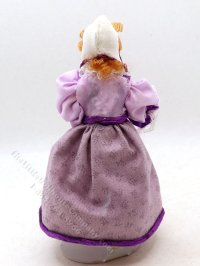 (image for) Miniature Medieval Girl in Lilac