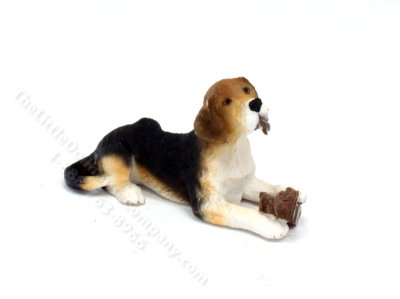 (image for) Dollhouse Scale Model Beagle with Shoe