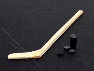 (image for) Miniature Hockey Stick and Pucks for Dollhouses