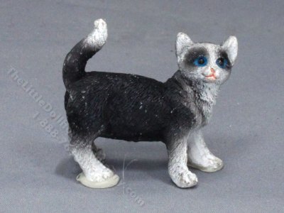 (image for) Miniature Standing Black and White Cat for Dollhouses