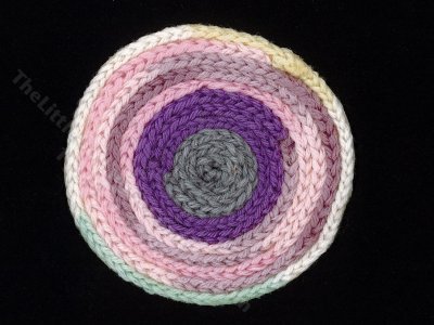 (image for) Miniature Multicloured Woven Round Rug for Dollhouses