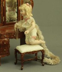 (image for) Dress Up Game in Front of The Mirror