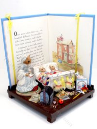 (image for) Vintage Miniature "Two Bad Mice" Finished Room Display