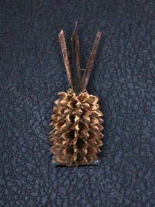 (image for) Miniature Pineapple Statue for Dollhouses