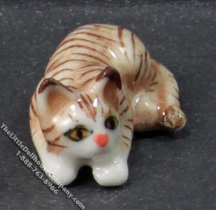 (image for) Miniature Laying Brown Cat Statuette for Dollhouses