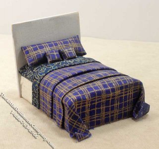 (image for) 1/2" Scale White 2 Blue & Gold Bedding Bed for Dollhouses