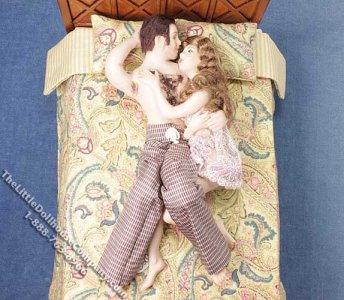 (image for) Intimate Couple Dolls for Dollhouses