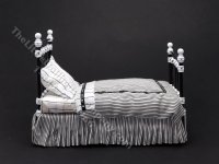 (image for) Miniature Wrought Iron Twin/Single Bed for Dollhouses - Black & White