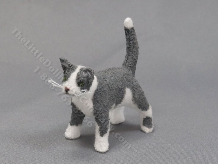 (image for) Miniature Cat by Marie W. Evans - Grey/White