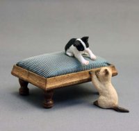 (image for) Dollhouse Scale Model Playing Kittens