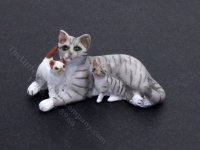 (image for) Miniature Grey Mother Cat and Kittens for Dollhouses