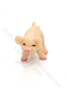 (image for) Half-Scale Miniature Pig for Dollhouses