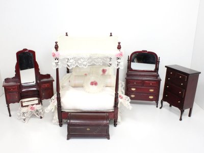 (image for) Miniature 6-Piece Dressed Mahogany Bedroom Set
