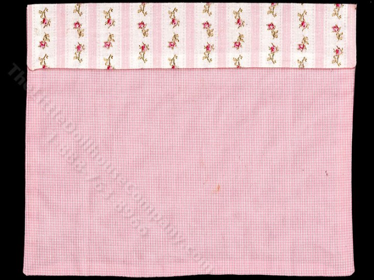 (image for) Miniature Pink Blanket for Dollhouses