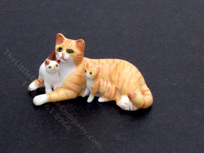 (image for) Miniature Orange Mother Cat and Kittens for Dollhouses