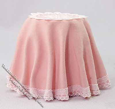 (image for) Round Table with Pink Tablecloth