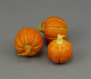 (image for) Miniature Pumpkin Decorated with Gold
