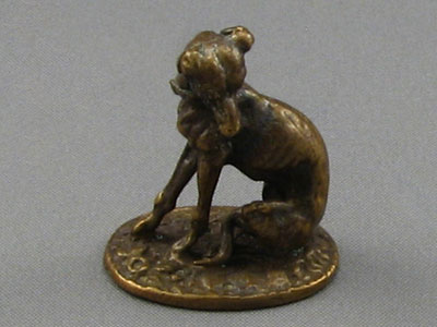 (image for) Dog Statuette