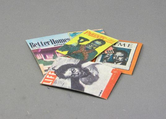 (image for) Set of Miniature Magazines