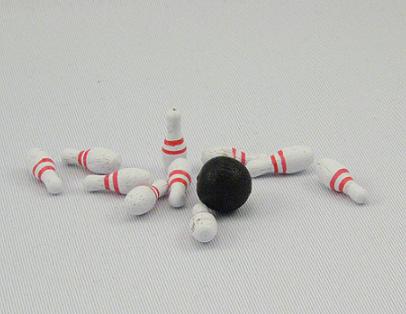 (image for) Bowling Ball and Pins