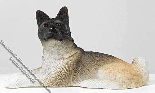 (image for) Dollhouse Scale Model Laying Akita