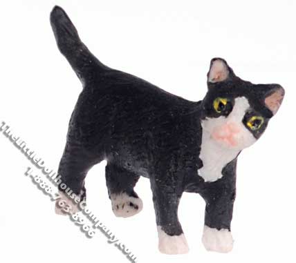(image for) Miniature Socks Walking Kitten for Dollhouses
