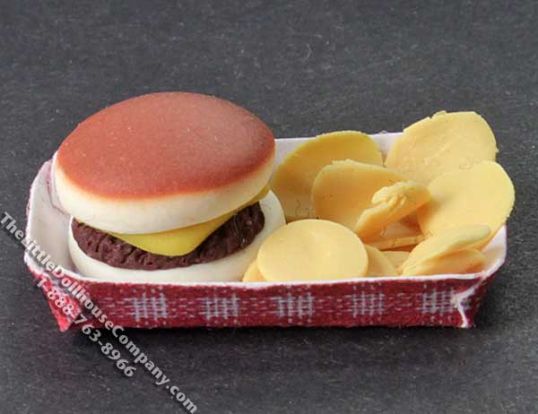 (image for) Miniature Cheeseburger & Potato Chips in a Tray for Dollhouses