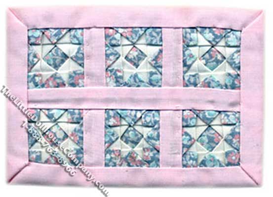 (image for) Miniature Pink Star Baby Quilt for Dollhouses