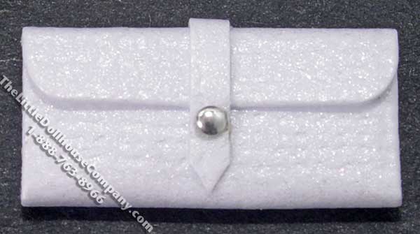 (image for) Miniature White Purse for Dollhouses