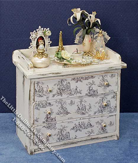 (image for) Miniature Dresser with B&W Print Motif for Dollhouses