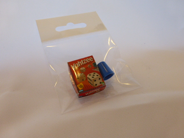 (image for) Miniature 'Yahtzee' Board Game