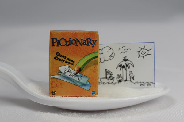 (image for) Miniature 'Pictionary' Board Game