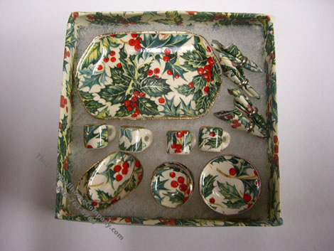 (image for) Miniature Boxed Holly Dinnerware Set For Dollhouses