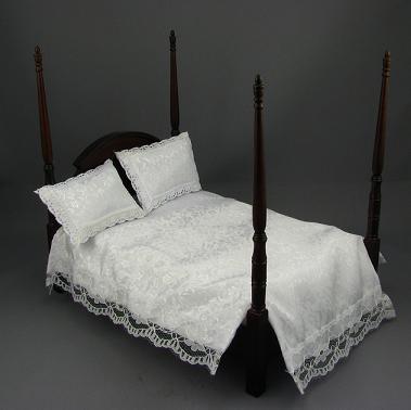(image for) 4 Poster Victorian Bed with White Silk Linnens