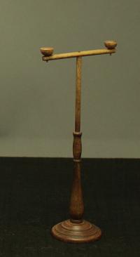 (image for) Dollhouse Scale Model Bird Feeder Stand
