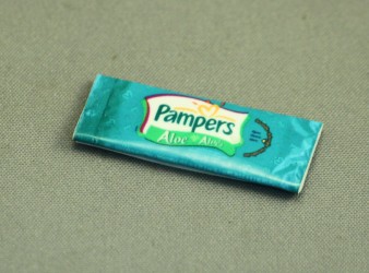 (image for) Dollhouse Miniature Pampers Diaper Wipes