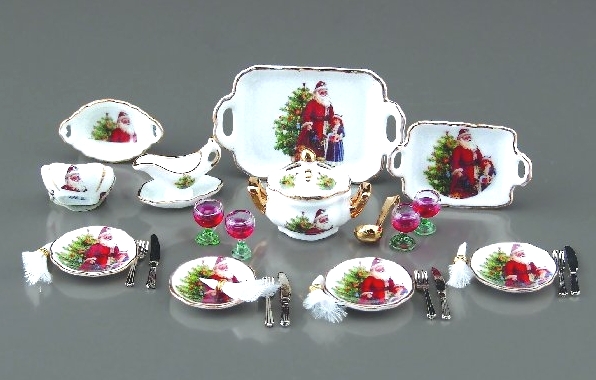 (image for) Classic Santa Dinner Service