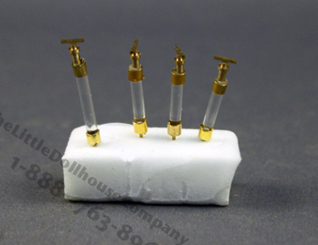 (image for) Dollhouse Miniature Syringe
