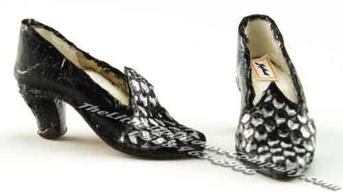 (image for) Miniature Leather Ladies Shoes by Judith Blondell for Dollhouses