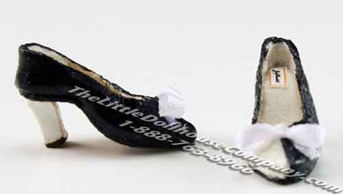 (image for) Miniature Leather Ladies Shoes by Judith Blondell for Dollhouses